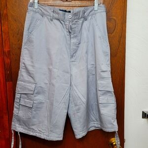 LN. Unlimited Patience Gray Cargo Shorts.  Size 32. (77)